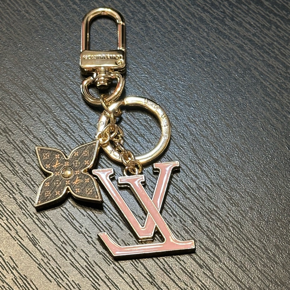 Louis Vuitton Blooming Flowers BB Bag Charm & Key Holder - Pink/Monogram - Picture 4 of 8